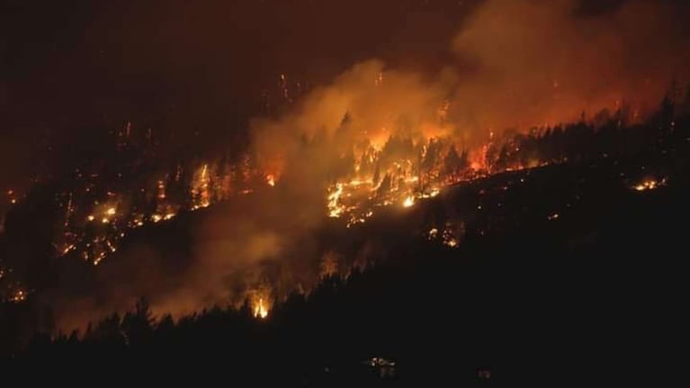 Incendios en Chubut: el fuego avanza sobre los bosques