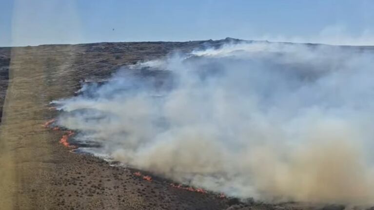 Incesante incendio en la Quebrada del Condorito. (Imagen: Meteorafa).