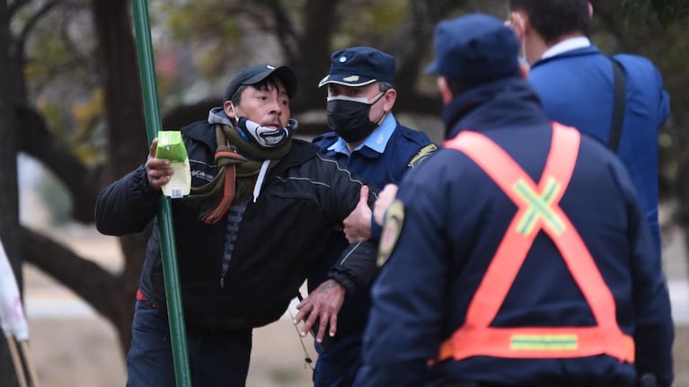 Incidentes en la marcha de la UTA contra la emergencia del transporte. Foto: Lucio Casalla/ElDoce.tv