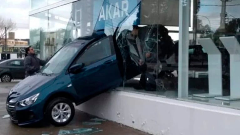 Increíble accidente en Chubut. Foto: ADN Sur. 