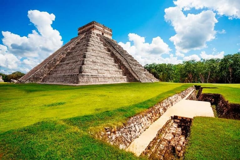 Increíble: pagan 10 mil dólares por trabajo de turista en Cancún