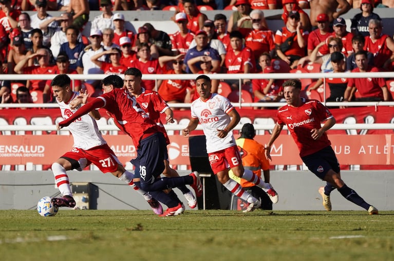 Independiente-Instituto en Avellaneda.