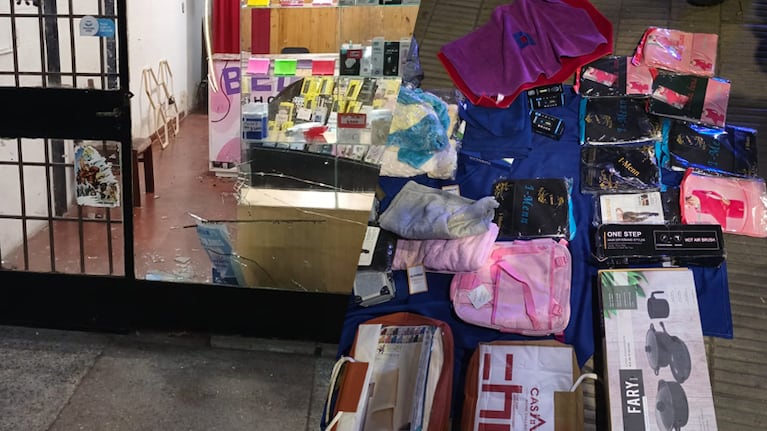 Informaron que el hombre estuvo más de dos horas dentro de la galería.
