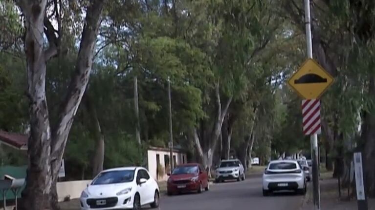 Informe de Telenoche sobre recurso de amparo que divide a los vecinos de Jardín Espinosa.