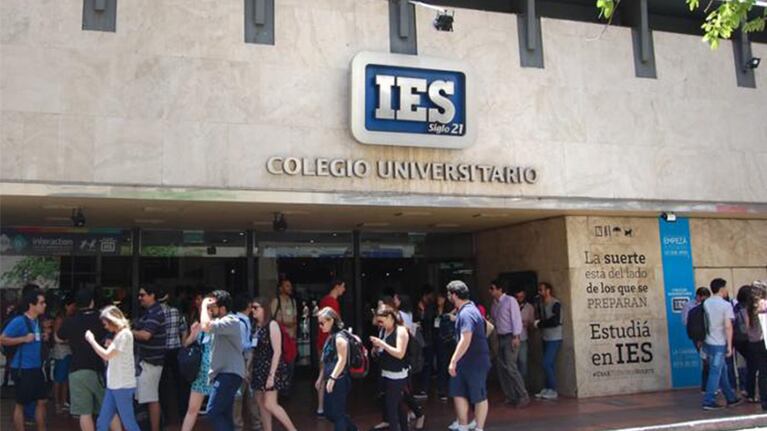 Informes e inscripciones de Lunes a Viernes de 9 a 21hs.