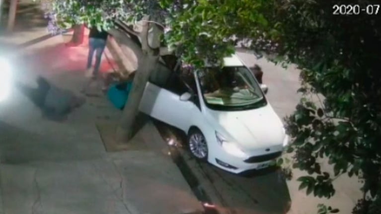 Inseguridad en Bº Talleres Este: golpearon a dos jubilados para robarles el auto