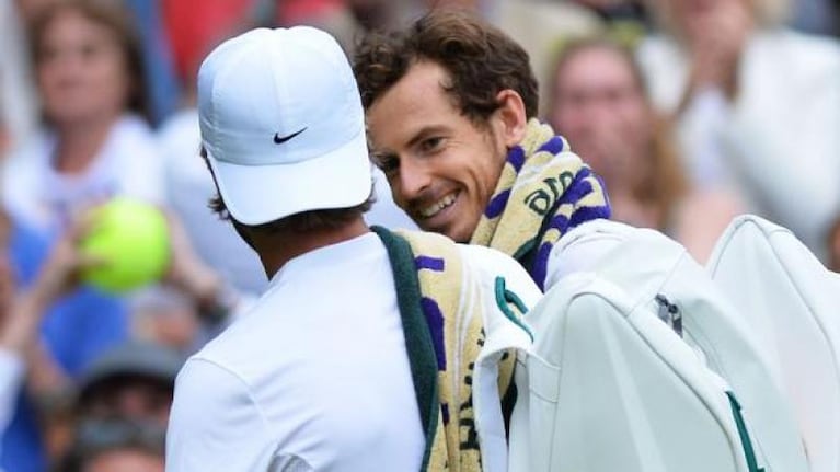 Insólito: los tenistas no paran de robar toallas en Wimbledon