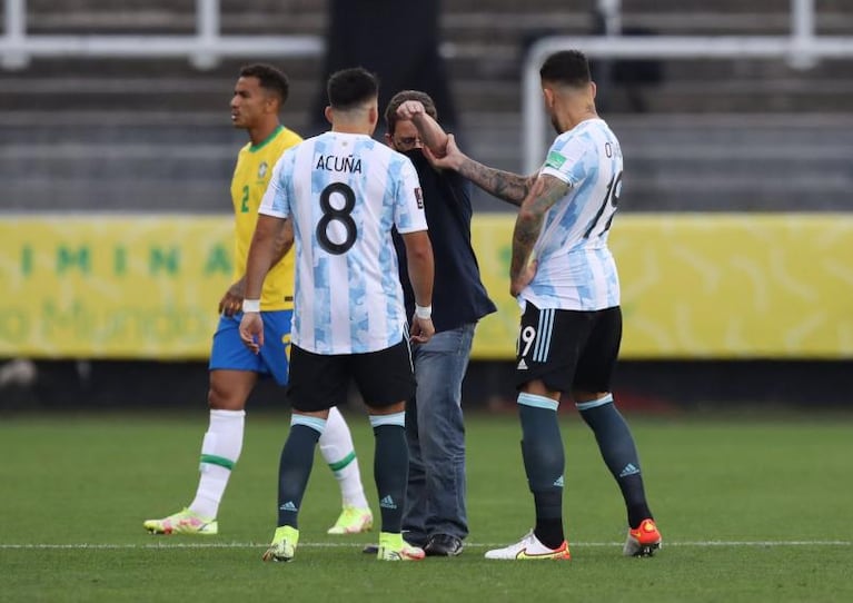 Insólito: se suspendió el partido entre Brasil vs. Argentina