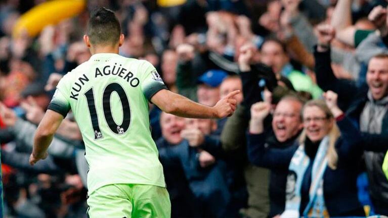 Inspirado: hat-trick del Kun Agüero para la goleada del City a Chelsea