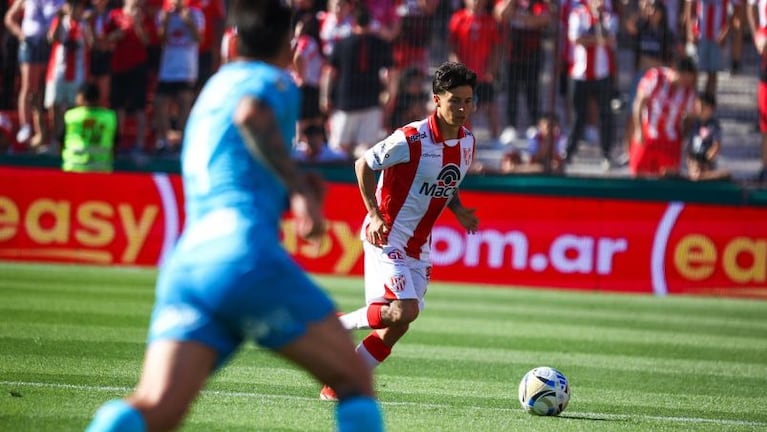 Instituto-Atlético Tucumán en Alta Córdoba.