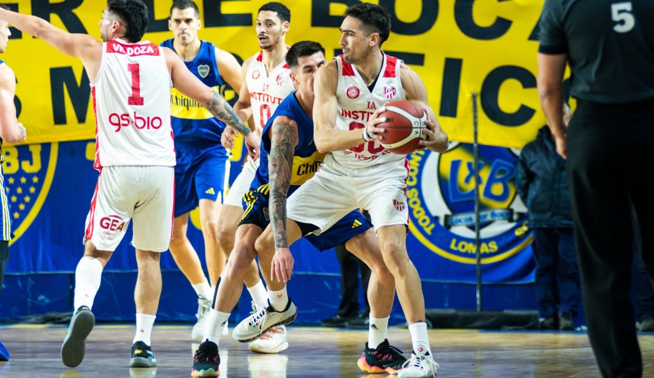 Instituto-Boca en la Bombonerita.