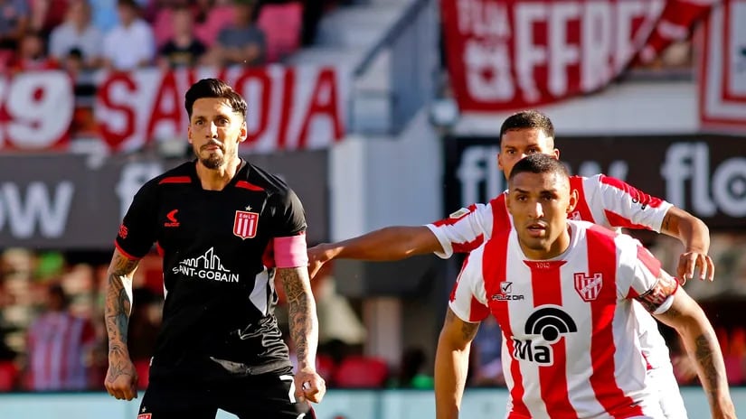 Instituto cayó ante Estudiantes en La Plata.