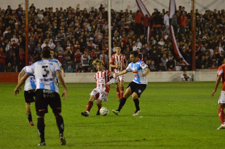 Instituto  de local y Belgrano de visitante