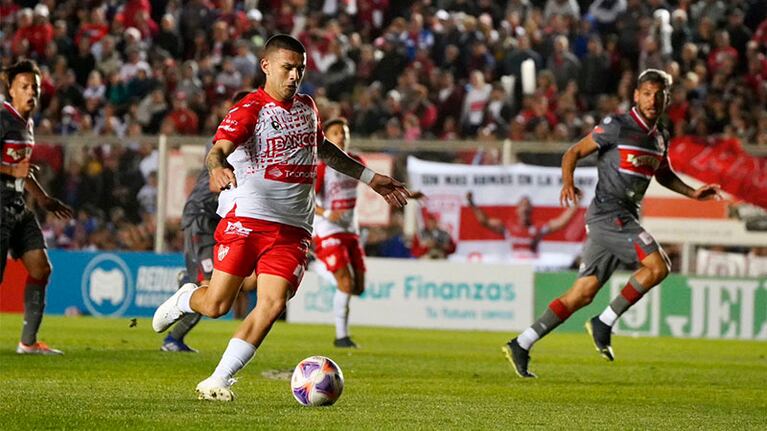 Instituto deberá esperar a la última fecha para definir su destino, contra Deportivo Madryn.