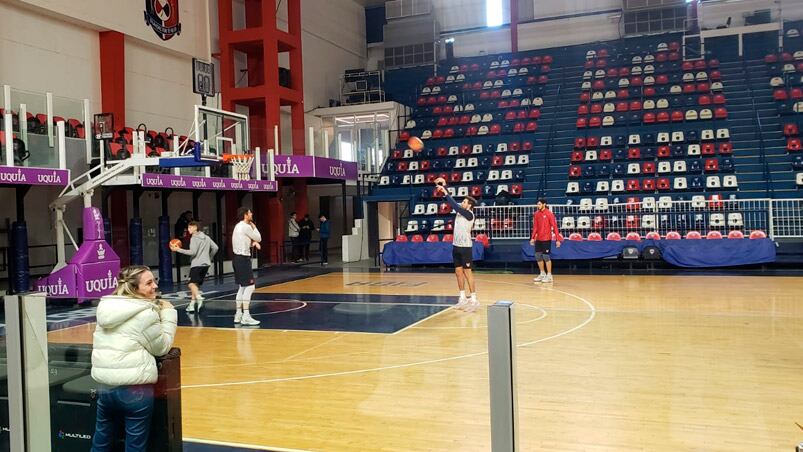 Instituto entrenó en las horas previas al juego decisivo. Foto: Juan Pablo Lavisse/El Doce.