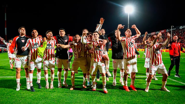 Instituto festejó la clasificación histórica a copa internacional. Foto: Prensa IACC.