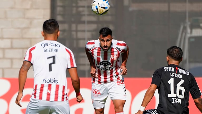 Instituto le ganó a Riestra de visitante.