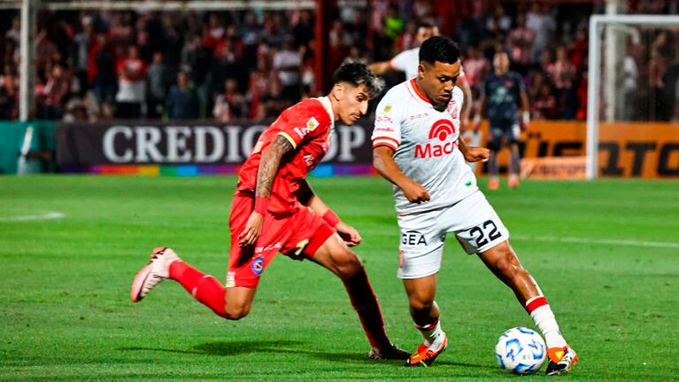 Instituto recibe a Argentinos Juniors con la necesidad de un triunfo.