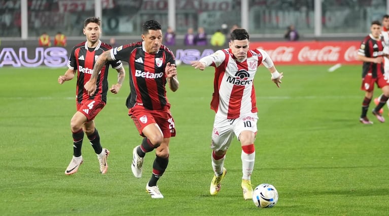 Instituto- River en el Kempes (Foto: ElDoce/Lucho Casalla)