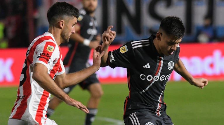 Instituto-River por la fecha 14 de la Copa de la Liga (Foto: Fotobaires)