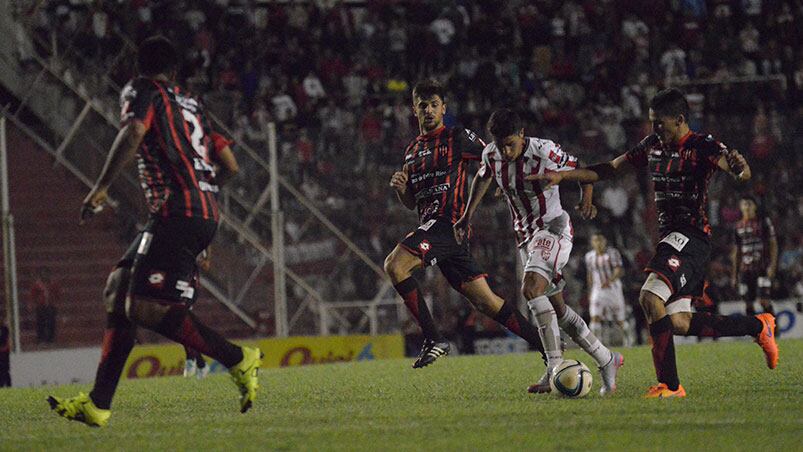 Instituto se despidió de la temporada ante Patronato. Foto: Lucio Casalla / Archivo ElDoce.tv.