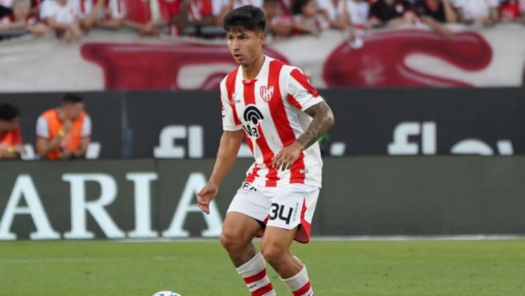 Instituto se lució en el Monumental. 