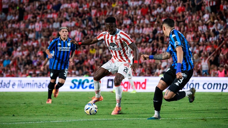 Instituto se mide ante Atlético Tucumán en Alta Córdoba.