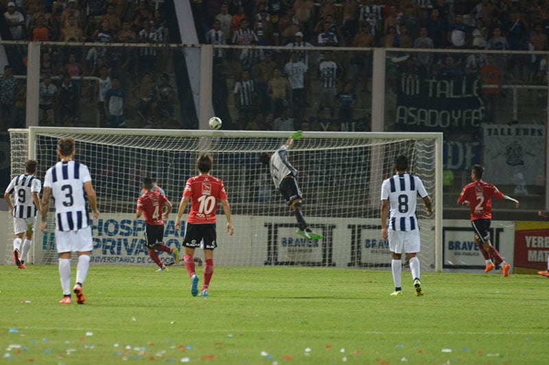 Instituto se quedó con el clásico ante Talleres. Foto: Lucio Casalla / ElDoce.tv