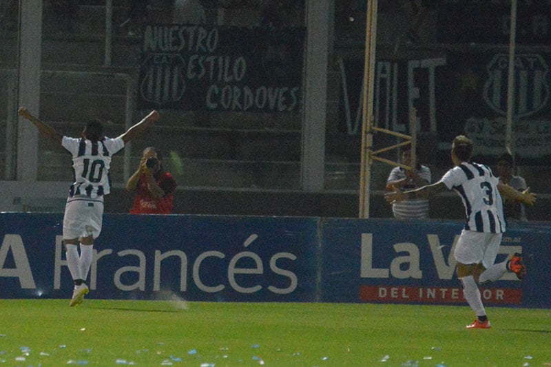 Instituto se quedó con el clásico ante Talleres. Foto: Lucio Casalla / ElDoce.tv