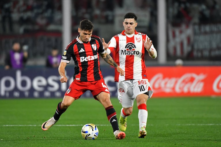 Instituto y River se enfrentan en el Kempes