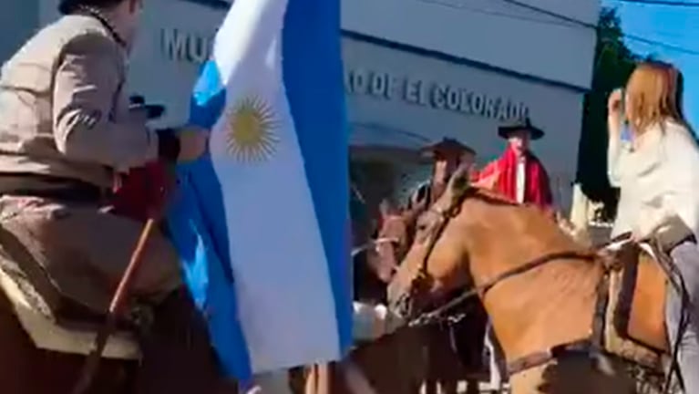 Insultos y gritos en medio de la cabalgata en Formosa.
