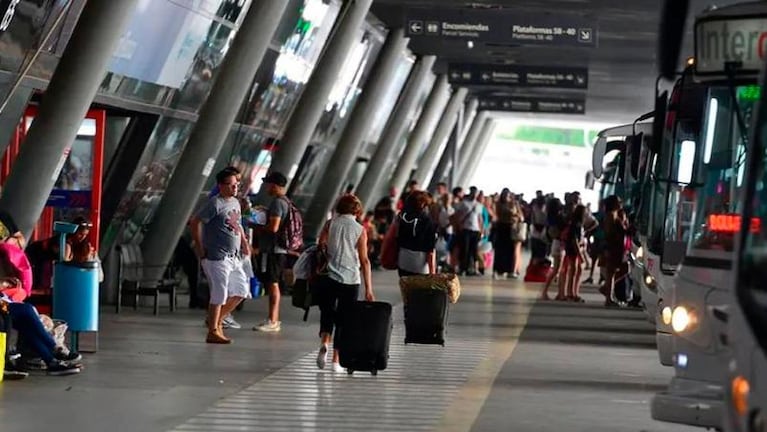 Interurbanos gratuitos para votar en el balotaje: horarios y qué hay que presentar