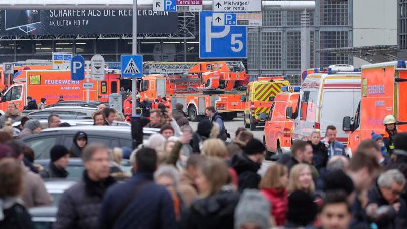 Investigan la causa de la toxina dispersada. Foto: AP