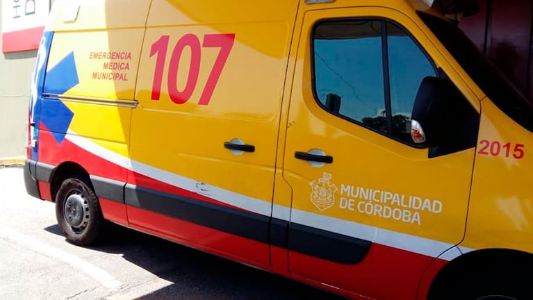 Investigan la muerte de un joven en su casa de Barrio Jardín.