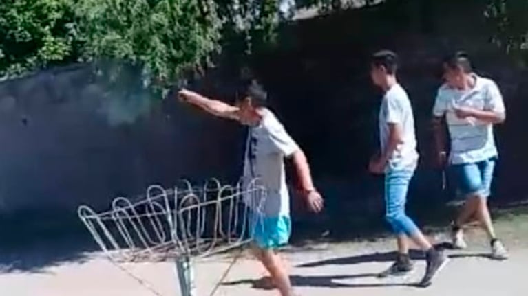 Investigan si cruzaron un camión para cortar el paso.