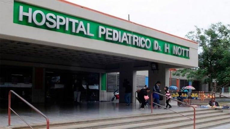 Investigan si un bebé fue víctima de varios episodios de violencia.