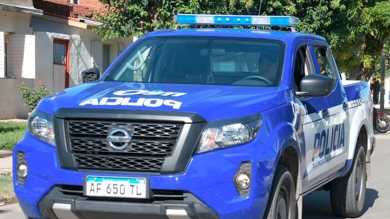 Investigan un violento asalto a jubilados en barrio Alberdi.