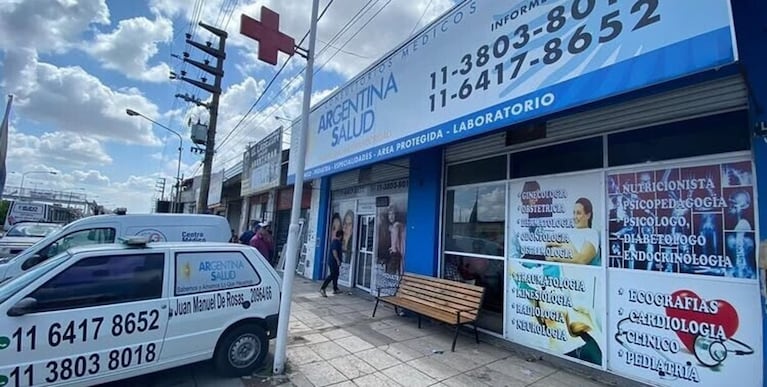 Investigan una clínica trucha.