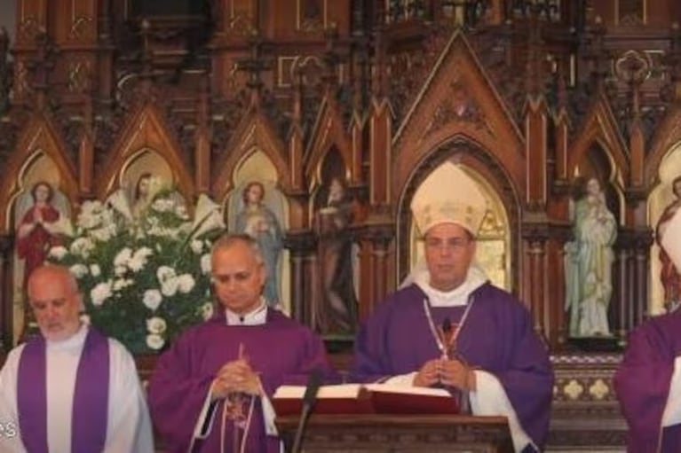 Invitado a la asunción en la Iglesia San Agustín de La Plata (La Nación).