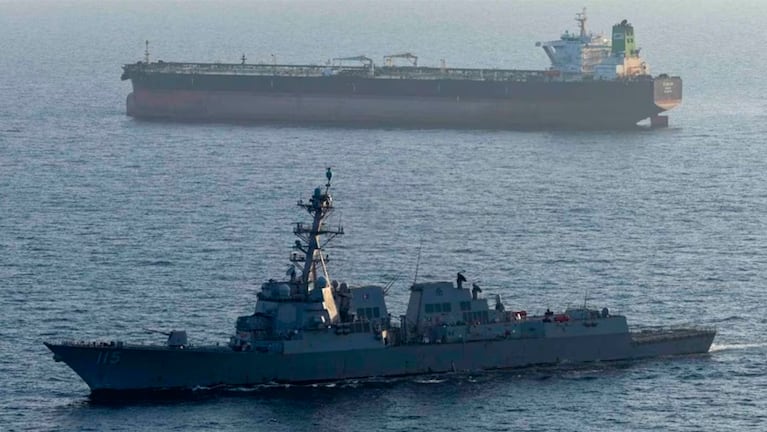 Irán aseguró que atacó 85 objetivos estadounidenses en el Golfo Pérsico tras los bombardeos ordenados por Washington. (Foto: EFE - CENTCOM).