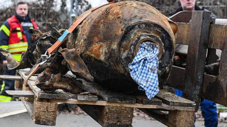 Italia: evacuaron a 54 mil personas por una bomba de la Segunda Guerra Mundial