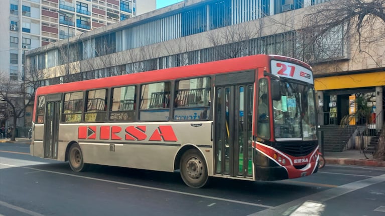 Ivan trabaja como colectivero hace 10 años en la ciudad.