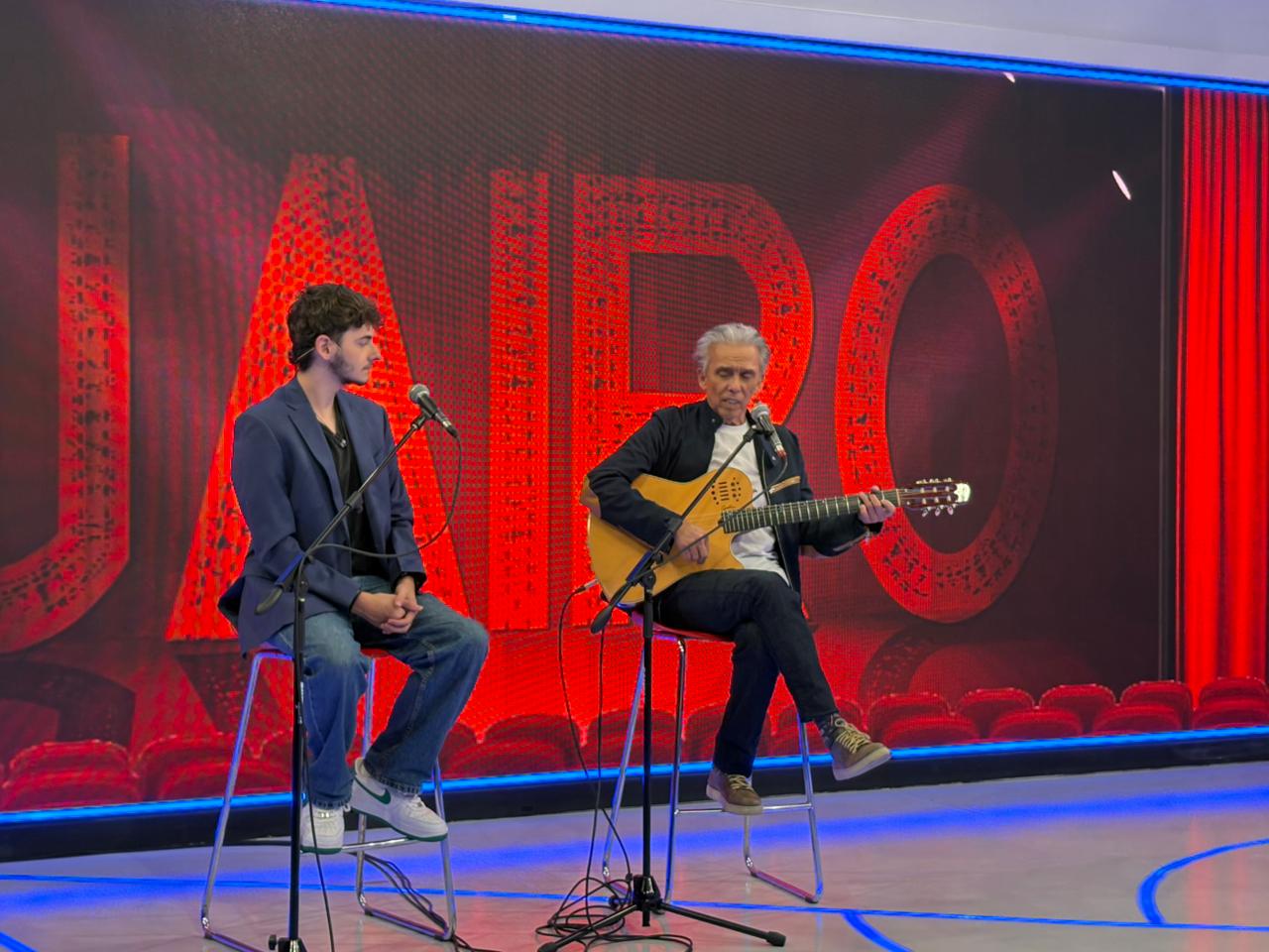 Jairo y su nieto en Telenoche.