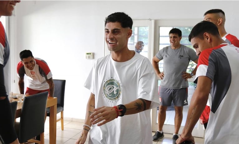 Javier Altamirano volvió a Estudiantes y se reencontró con sus compañeros.