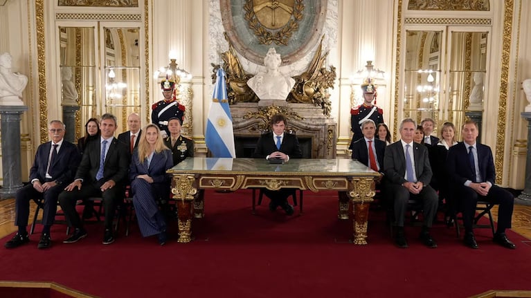 Javier Milei anunció medidas por la causa Malvinas.