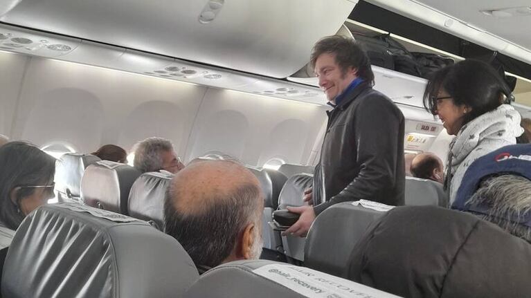 Javier Milei dejará de volar en aviones de línea.