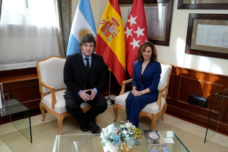 Javier Milei junto a la presidenta de la Comunidad de Madrid, Isabel Díaz Ayuso.