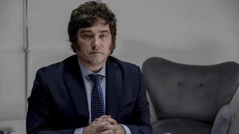 Javier Milei ordenó frenar el aumento salarial a diputados y senadores.