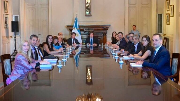 Javier Milei presidió la reunión de Gabinete.