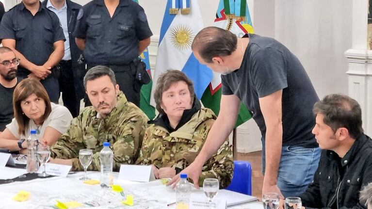 Javier Milei viajó a Bahía Blanca tras el trágico temporal.
